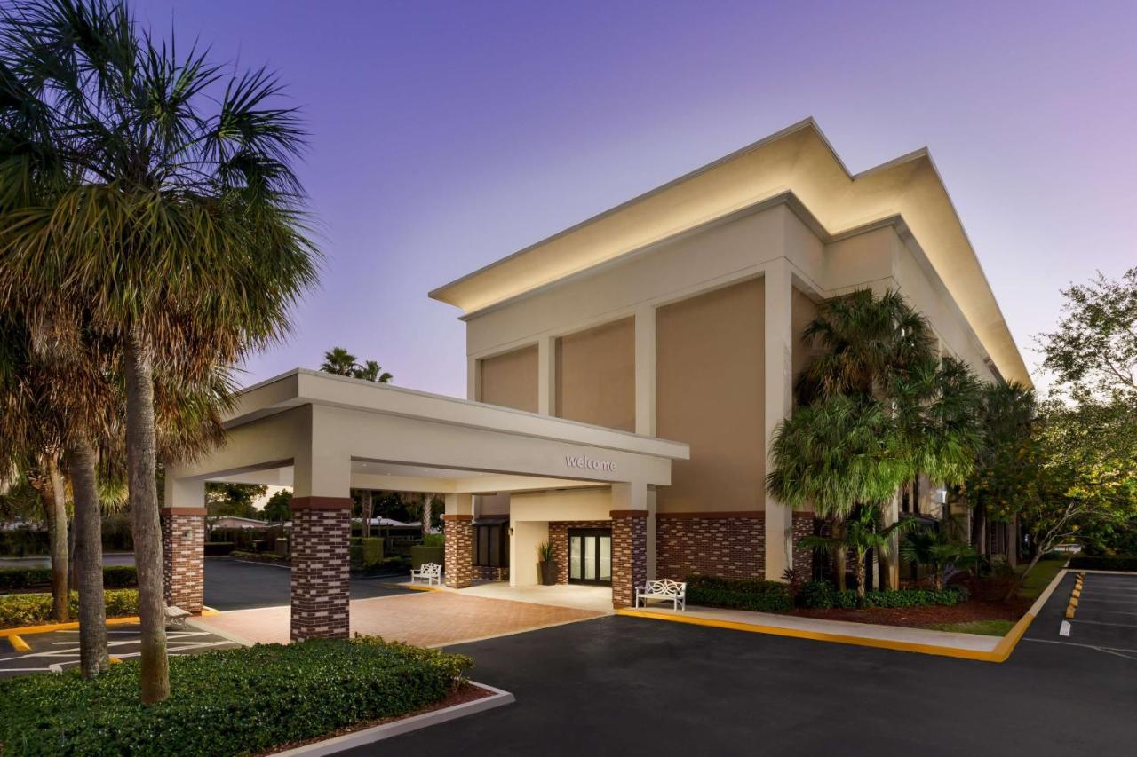 Hampton Inn Ft. Lauderdale-Cypress Creek Fort Lauderdale Eksteriør billede